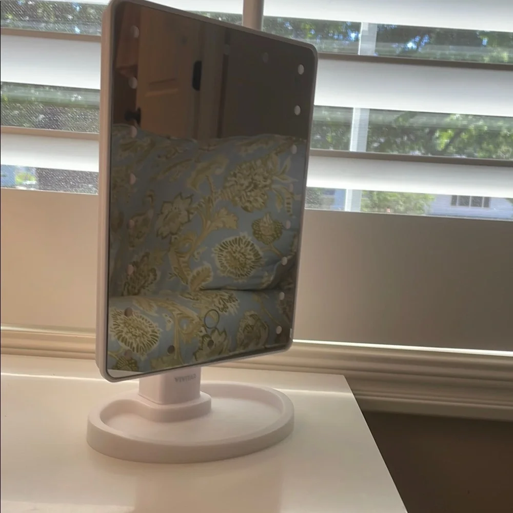 Vivitar White Vanity Mirror with LED Lights